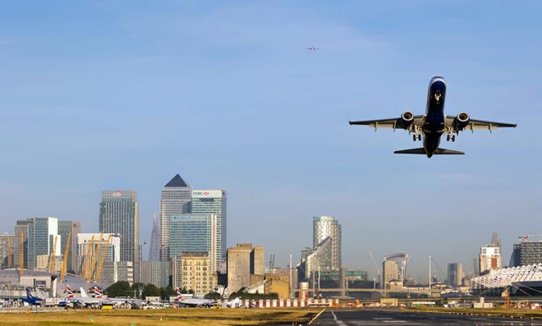 London City Airport turbulence
