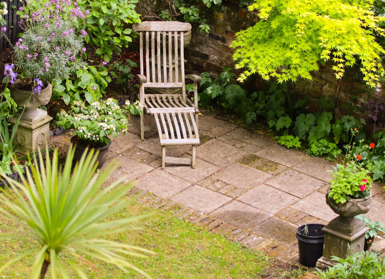 Ideas to transform your outside space into a City oasis for calm and relaxation